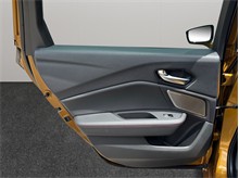 Vehicle Thumb #44
