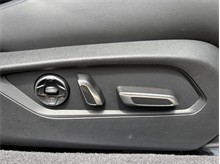 Vehicle Thumb #49
