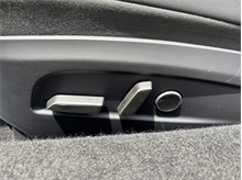 Vehicle Thumb #17