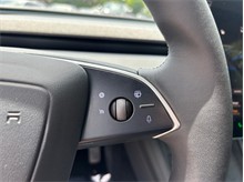 Vehicle Thumb #23