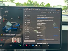 Vehicle Thumb #31