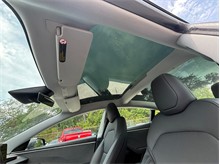 Vehicle Thumb #33