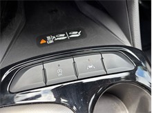 Vehicle Thumb #32