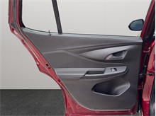 Vehicle Thumb #36