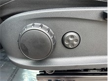 Vehicle Thumb #16