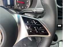 Vehicle Thumb #22