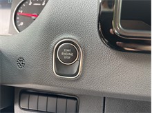 Vehicle Thumb #23
