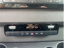 Vehicle Thumb #26