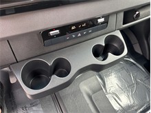 Vehicle Thumb #30