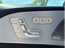 Vehicle Thumb #22