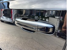 Vehicle Thumb #19
