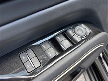 Vehicle Thumb #24