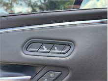 Vehicle Thumb #36
