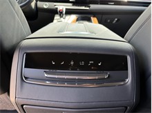 Vehicle Thumb #43