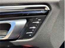 Vehicle Thumb #23