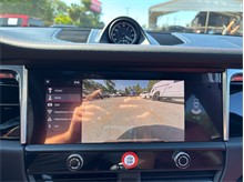 Vehicle Thumb #32