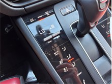 Vehicle Thumb #33