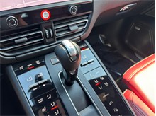 Vehicle Thumb #38