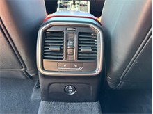 Vehicle Thumb #42