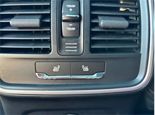 Vehicle Thumb #43