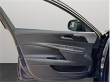 Vehicle Thumb #23