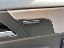 Vehicle Thumb #26