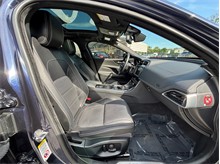 Vehicle Thumb #47