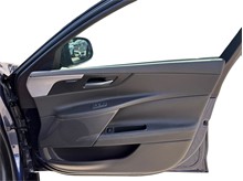 Vehicle Thumb #49