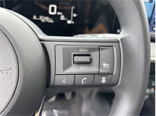 Vehicle Thumb #23