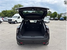 Vehicle Thumb #38