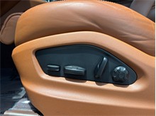 Vehicle Thumb #22