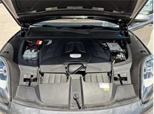 Vehicle Thumb #57