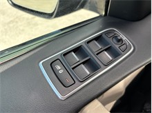 Vehicle Thumb #23