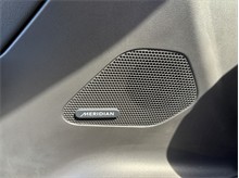 Vehicle Thumb #25