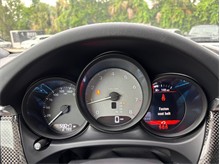 Vehicle Thumb #25