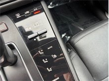 Vehicle Thumb #33
