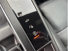 Vehicle Thumb #35