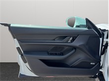 Vehicle Thumb #22