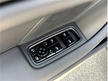 Vehicle Thumb #23