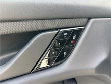 Vehicle Thumb #24