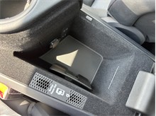 Vehicle Thumb #36