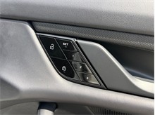 Vehicle Thumb #48