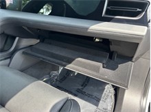Vehicle Thumb #49