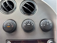 Vehicle Thumb #20