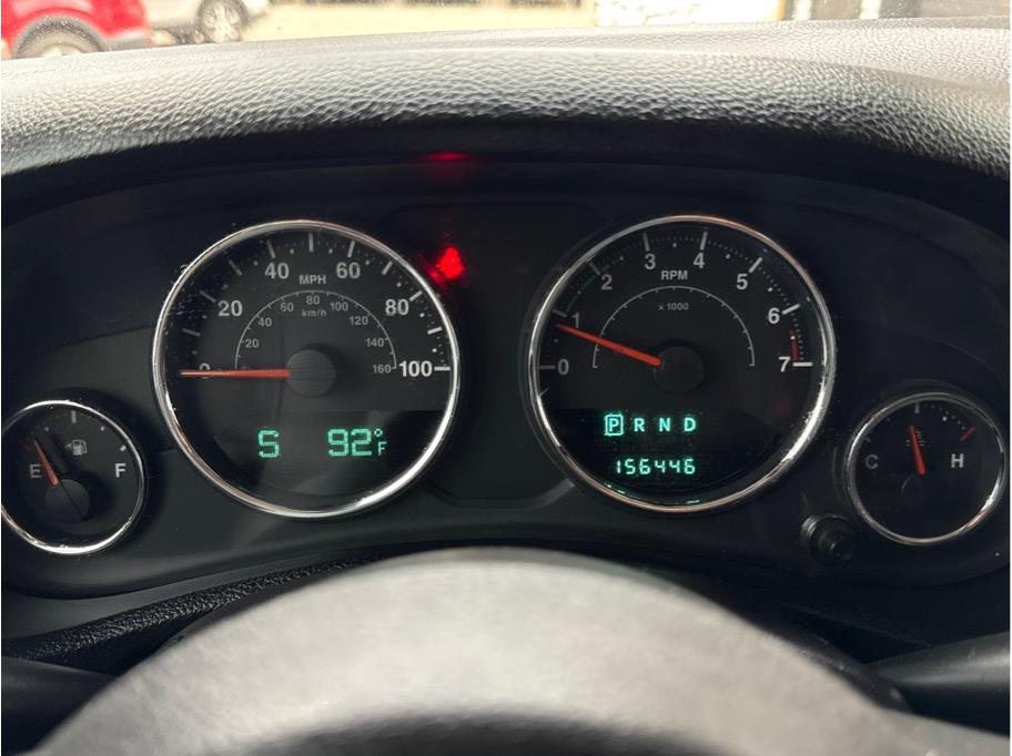 2013 Jeep Wrangler Unlimited Sahara - Photo 16