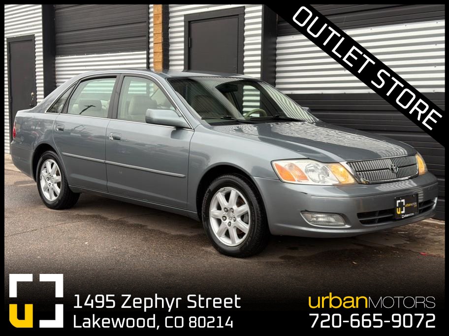 2001 Toyota Avalon XLS's photo