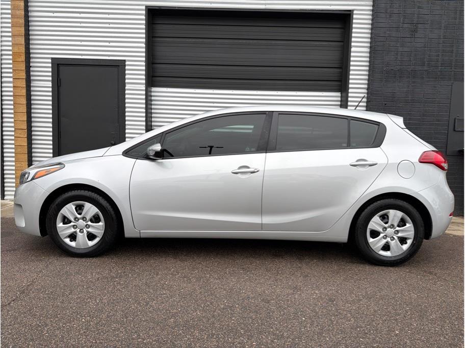 2017 Kia Forte5 LX - Photo 6