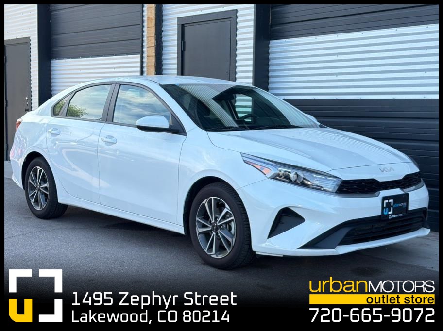 2023 Kia Forte LXS AT's photo
