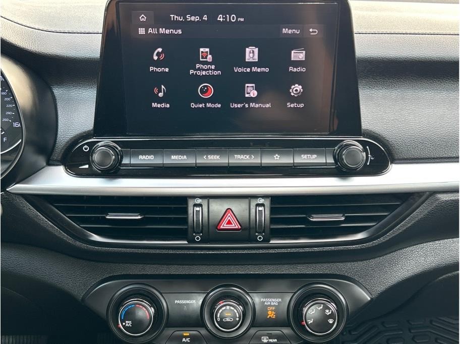 2023 Kia Forte LXS - Photo 16