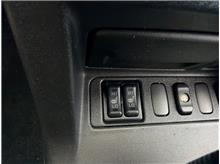 Vehicle Thumb #20